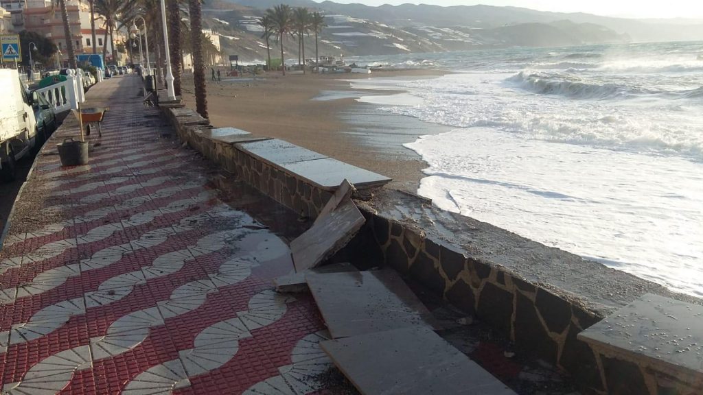 El PSOE ve en los daños en las playas 7 años de “parcheo” y de “abandono inversor” del Gobierno del PP