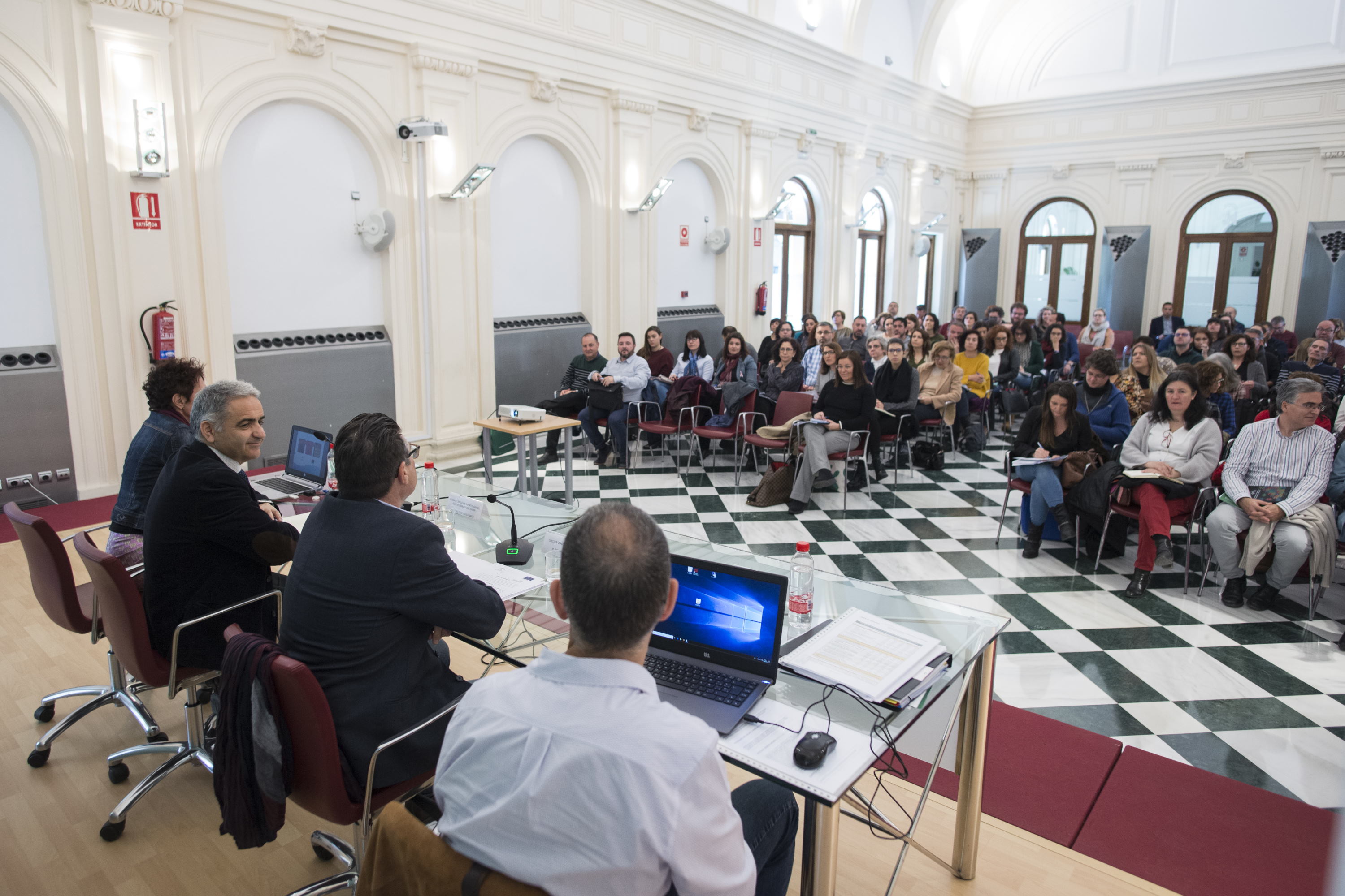 Igualdad presenta su estrategia de intervención en zonas desfavorecidas de Granada