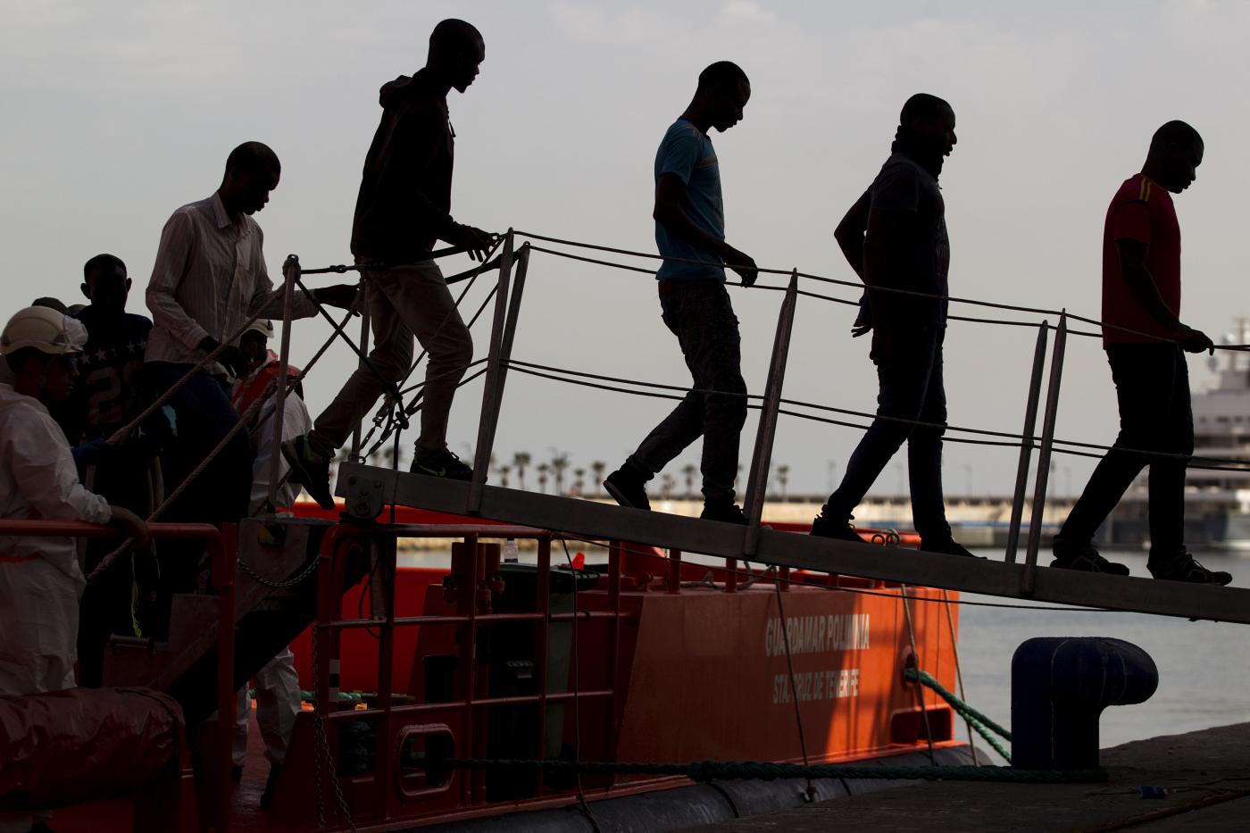 Salvamento Marítimo traslada a Motril a 105 inmigrantes que viajaban en dos pateras