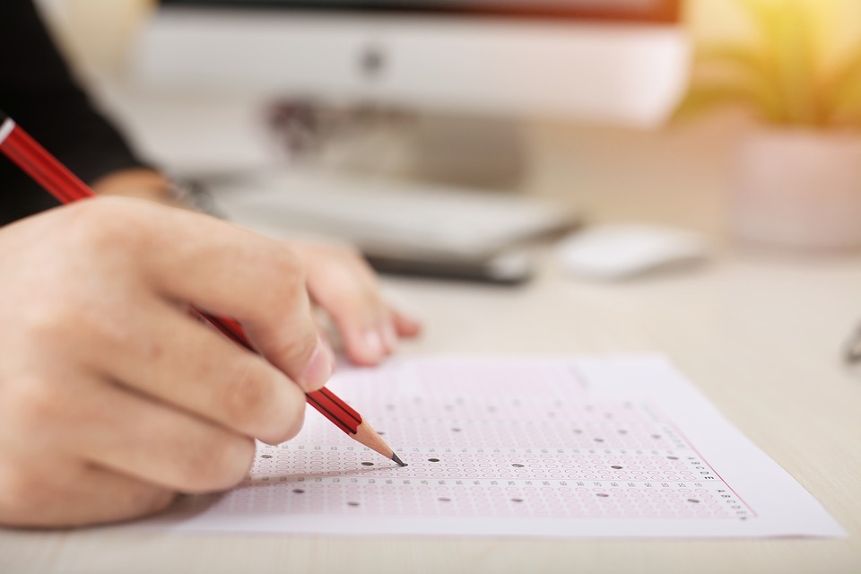 Irregularidades en una oposición de la UGR provocan la anulación del examen Irregularidades en una oposición de la UGR provocan la anulación del examen