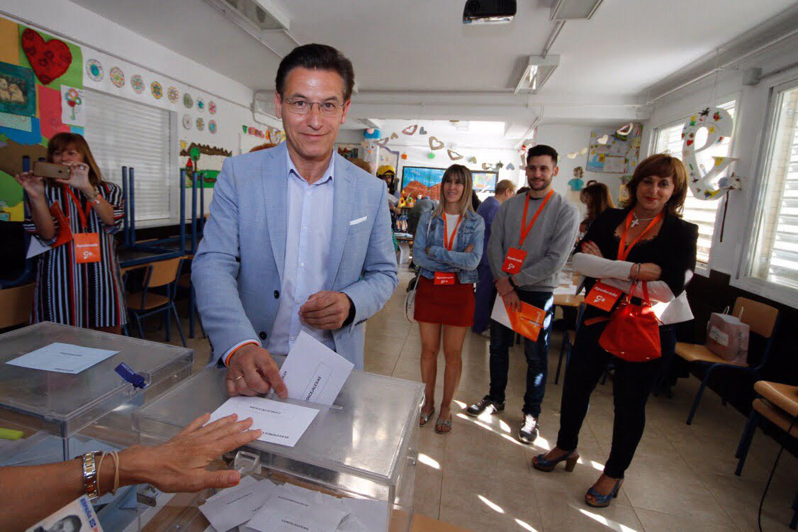 #26M: Luis Salvador llama a votar «para convertir este día en histórico»