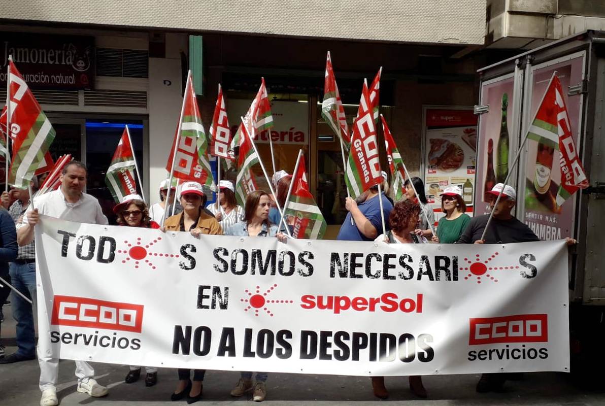 Los trabajadores de Supersol se movilizan contra el ERE que afecta a 75 profesionales en Granada