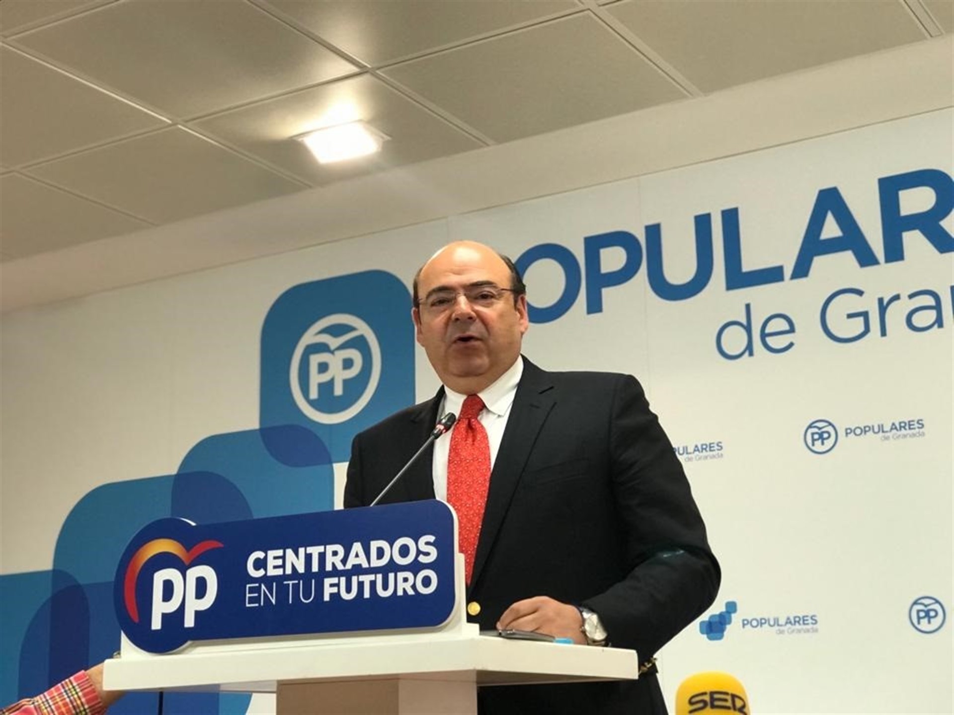 El PP llevará al Congreso el positivo en alcohol del alcalde de Cúllar Vega