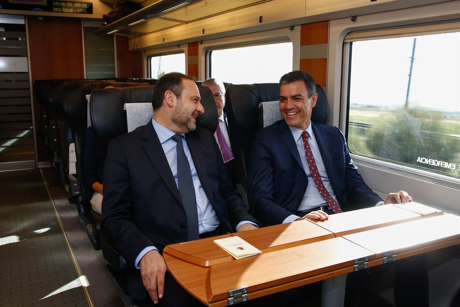 Ábalos: «Granada vuelve al mapa ferroviario tras años de paciencia y 1.675 millones de inversión»