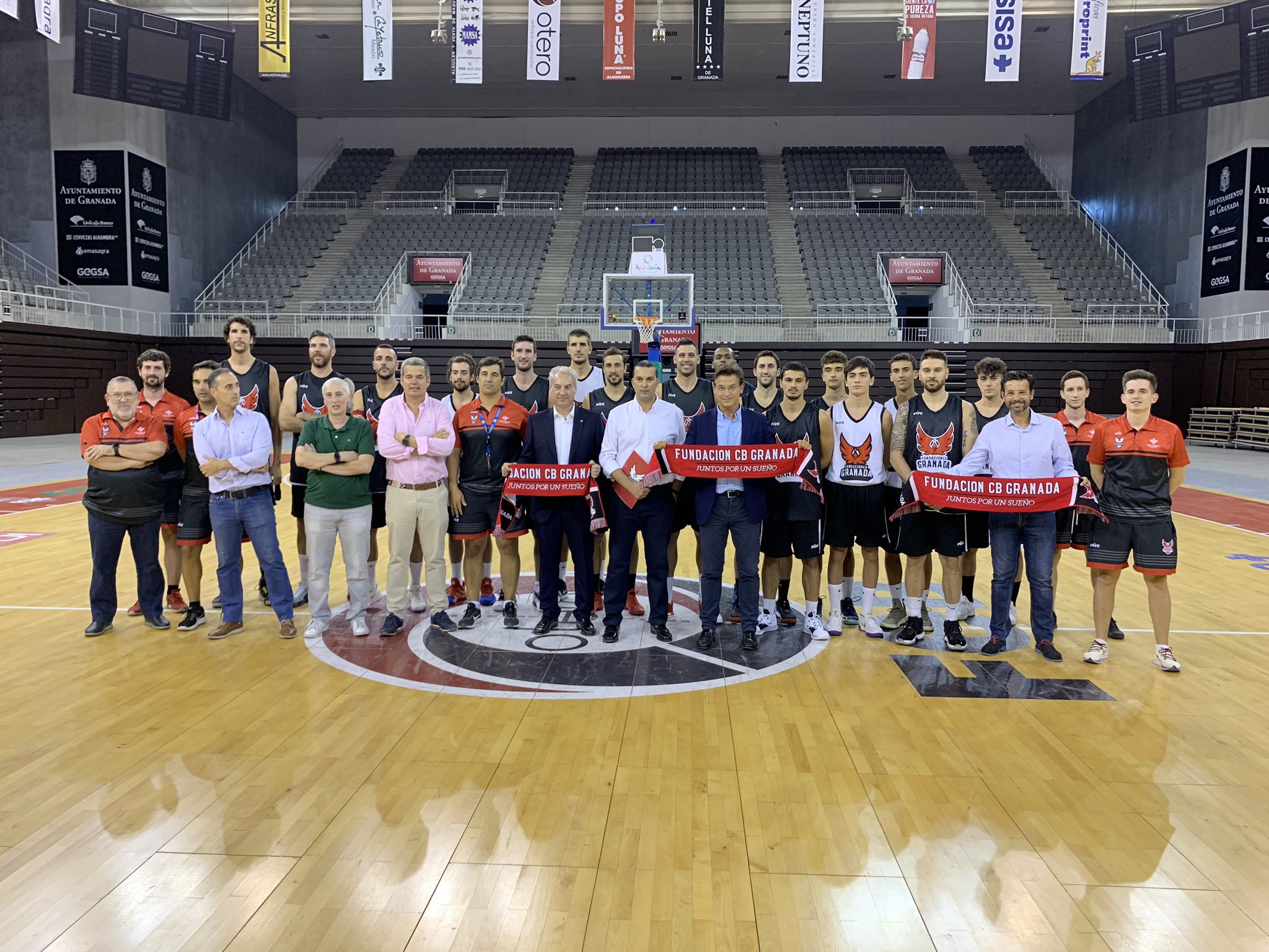 El Ayuntamiento y la Fundación CBG firman un convenio de apoyo al baloncesto