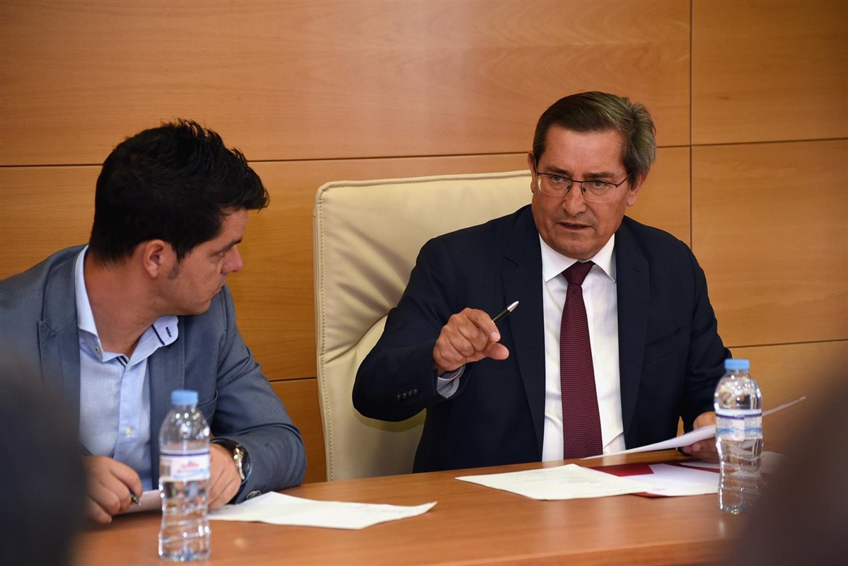 Diputación recoge las demandas de alcaldes de la Alpujarra para reforzar vínculos