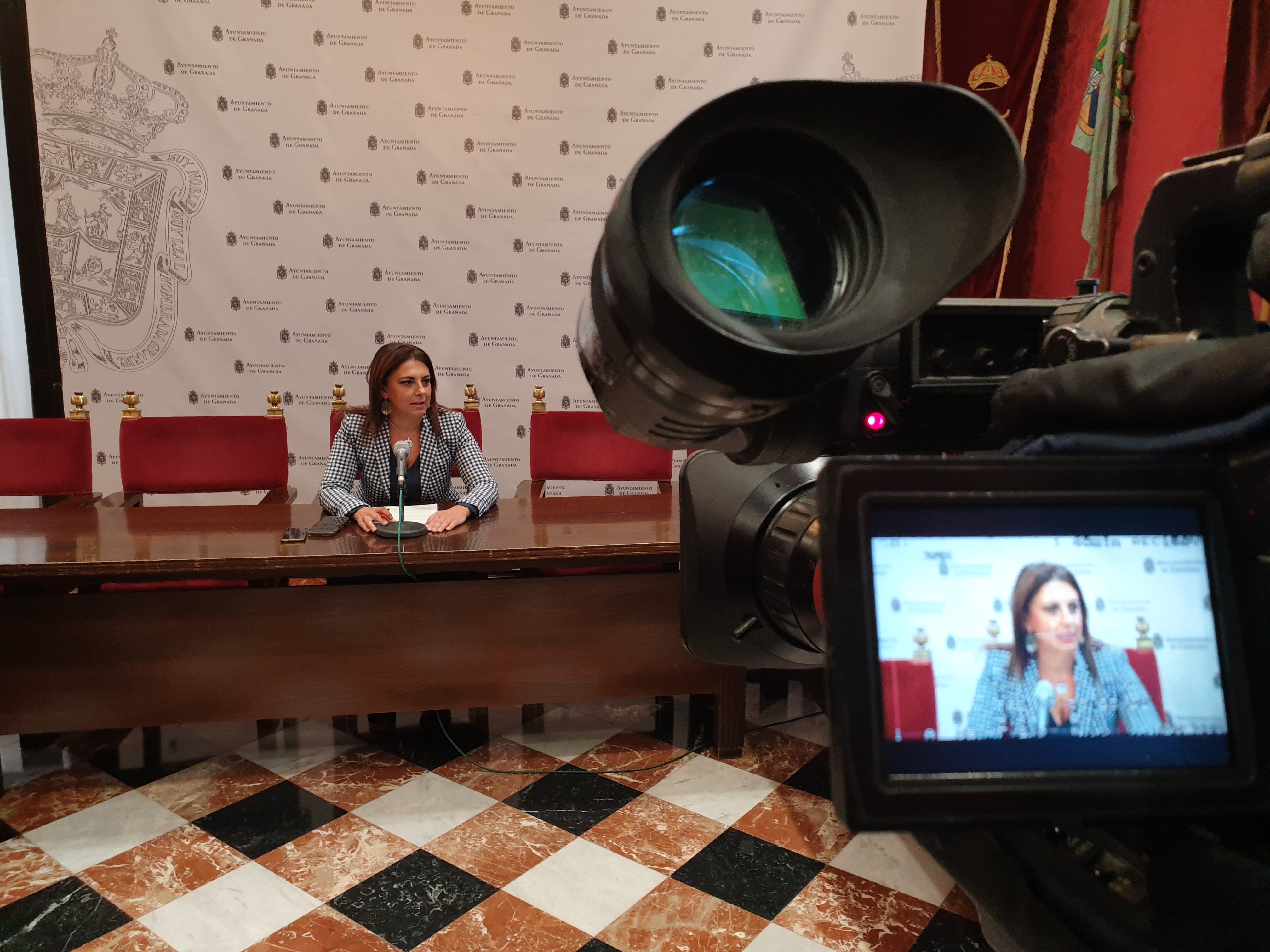 El PSOE denuncia una reducción del 45% en los agentes destinados a violencia de género