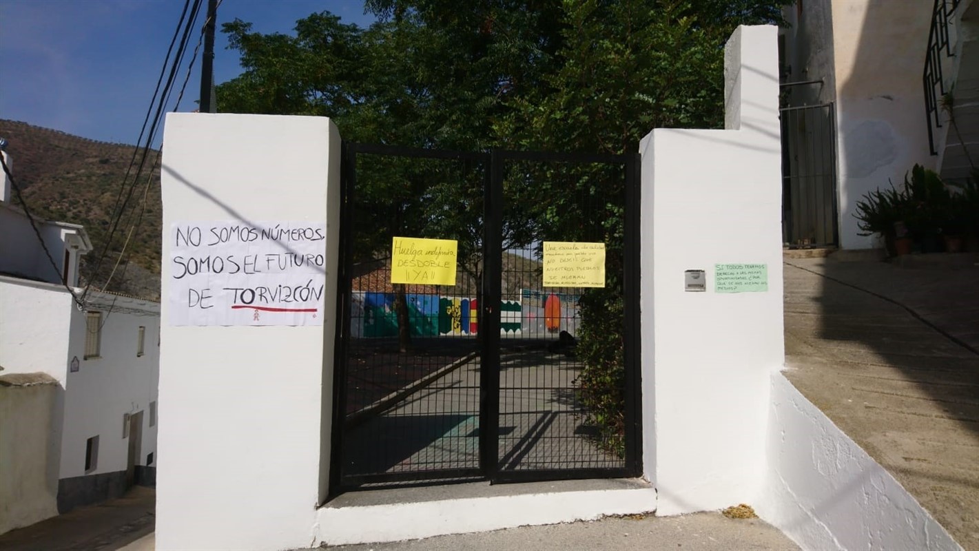 El alumnado de Torvizcón y Bérchules cumple una semana de huelga