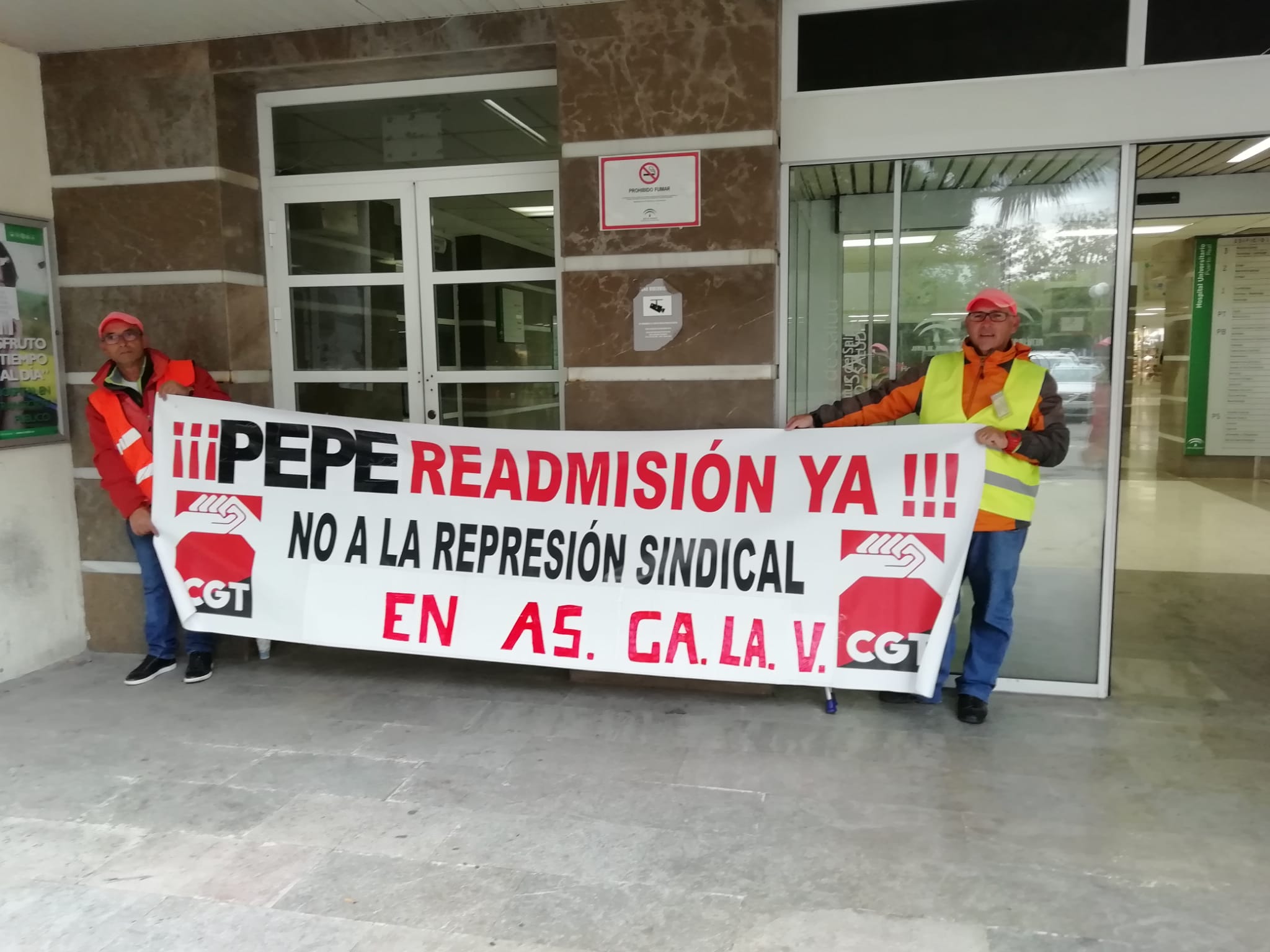 Huelga indefinida en el aparcamiento del Hospital de Puerto Real por el despido de un trabajador
