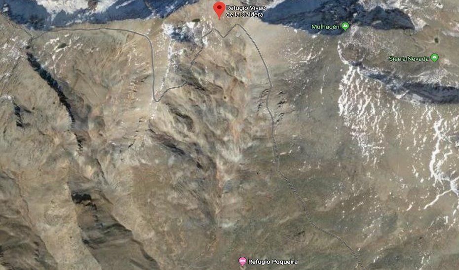 Rescatado un montañista que había caído por un barranco en la zona de Capileira