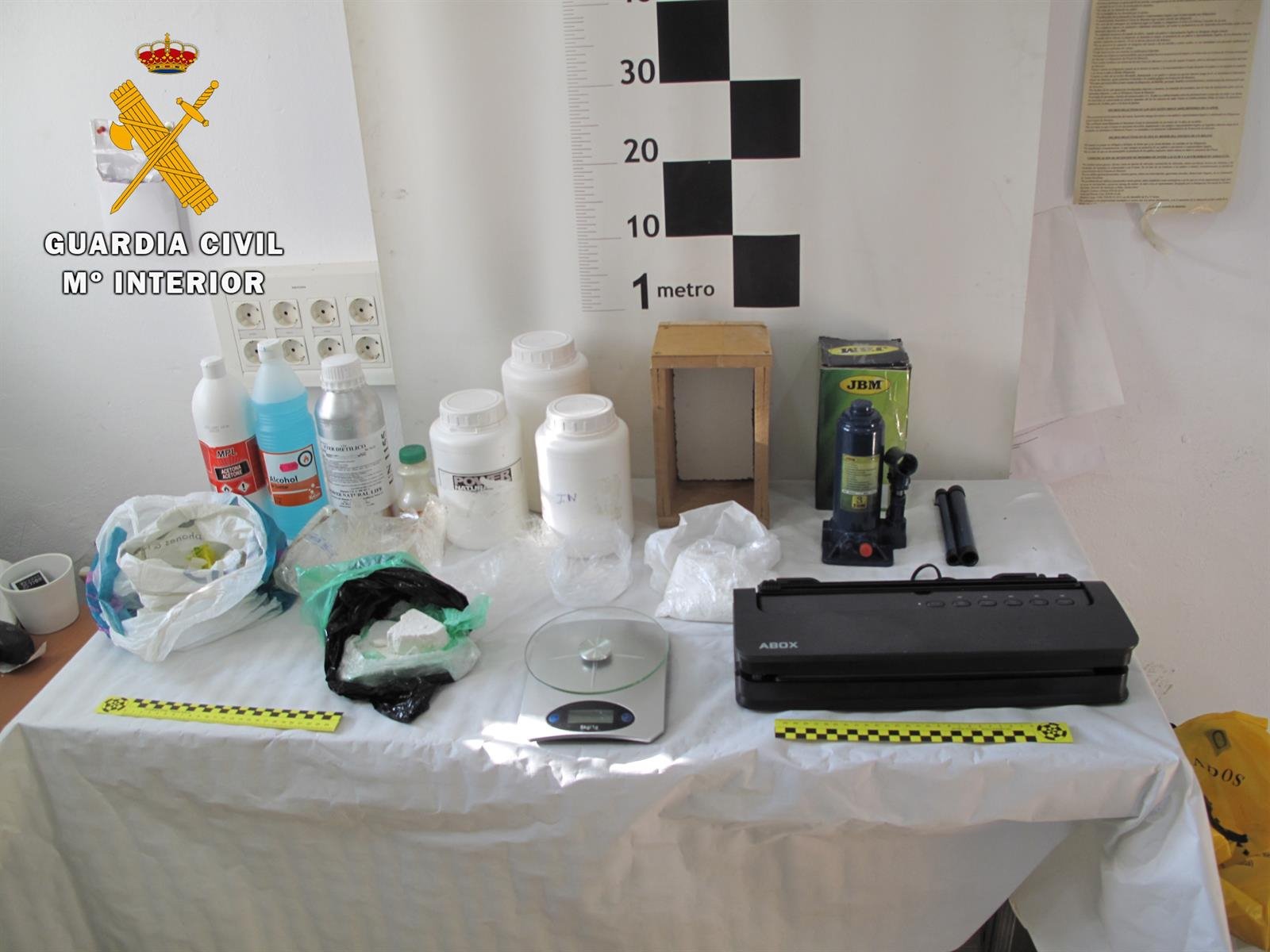 Dos detenidos tras localizar un laboratorio de cocaína en Ugíjar y más de 310 gramos de droga