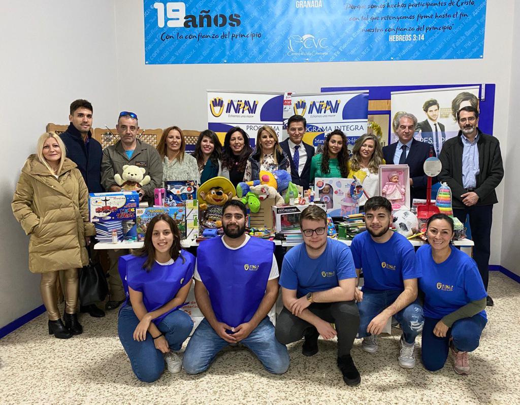 Ciudadanos Granada realiza su entrega solidaria de juguetes y material educativo a la ONG Inpavi