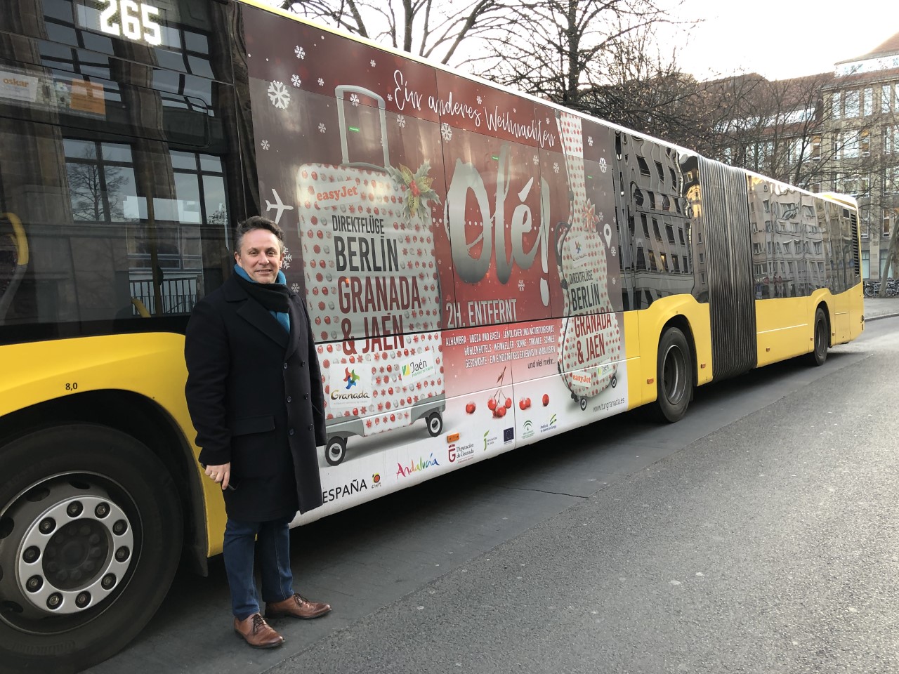 Campaña de promoción de Granada en los autobuses urbanos de Berlín
