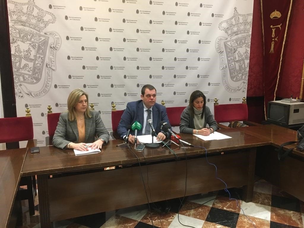 Vox asegura que «trabajará» para «dar estabilidad económica» al Ayuntamiento de Granada