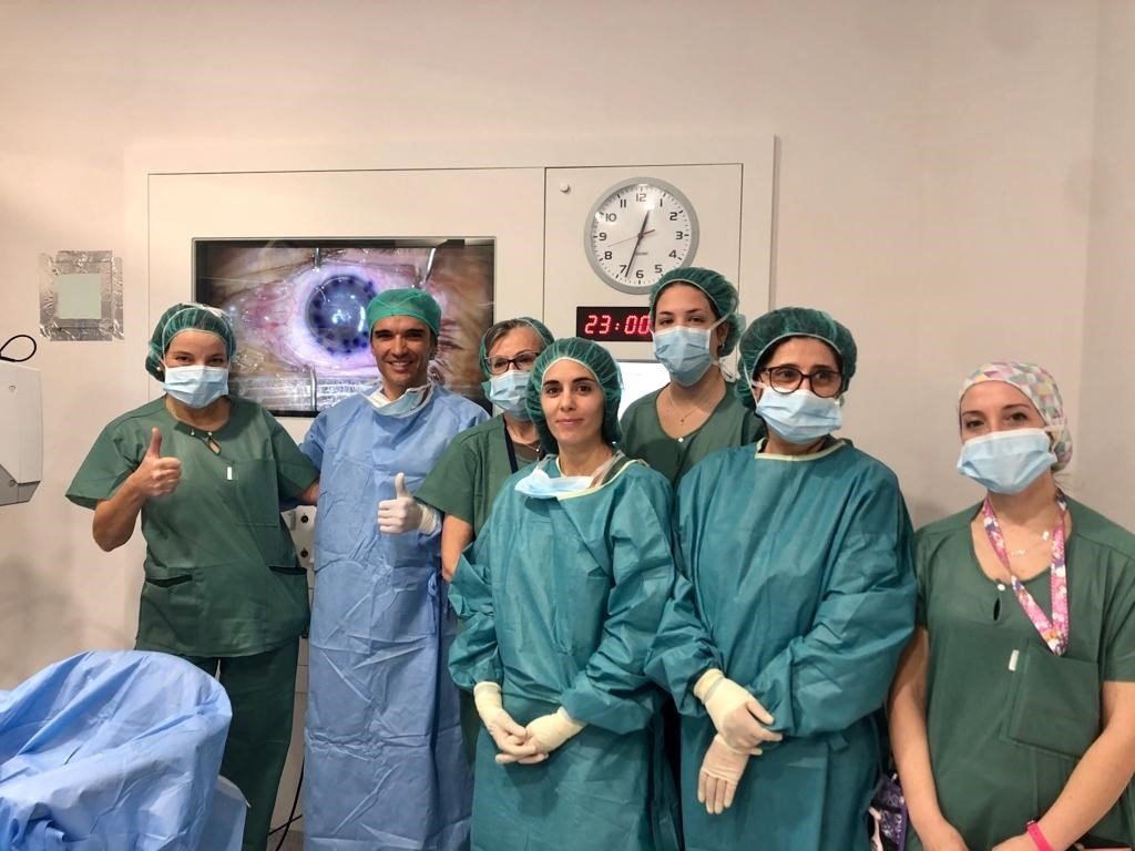 El Hospital Virgen de las Nieves incorpora una técnica novedosa para trasplantes de córnea