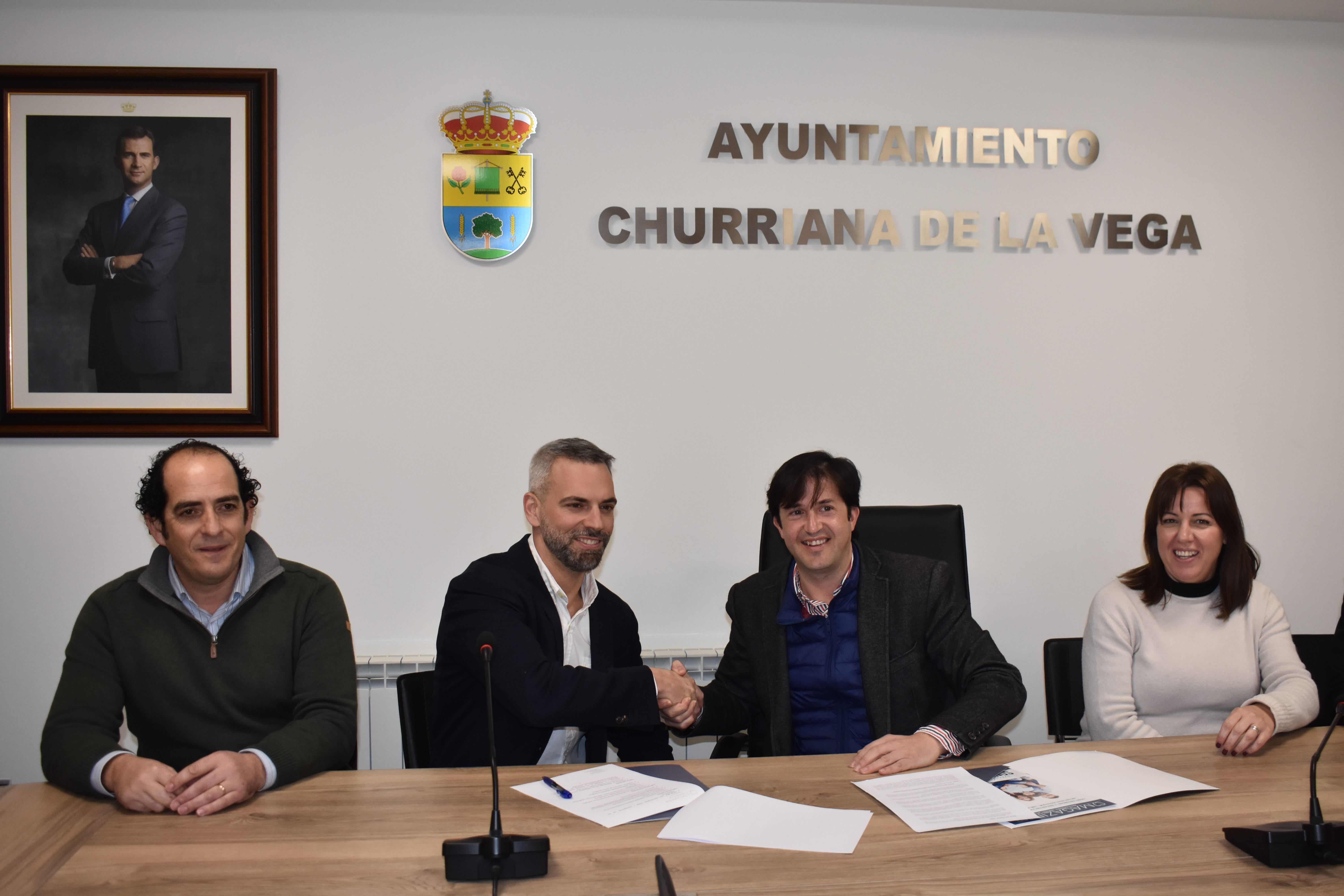 El Ayuntamiento de Churriana y el Centro Dental Salvador García firman un convenio de colaboración social