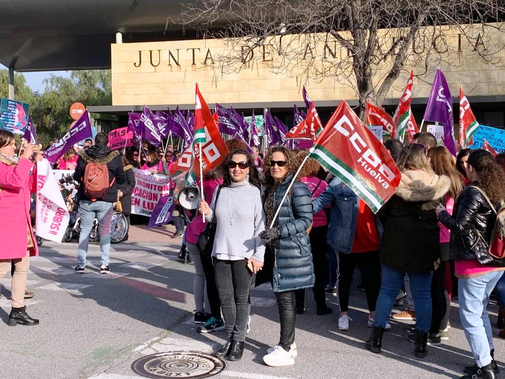 El 95% de trabajadores PTIS e intérpretes de lengua de signos secunda la huelga convocada por CCOO