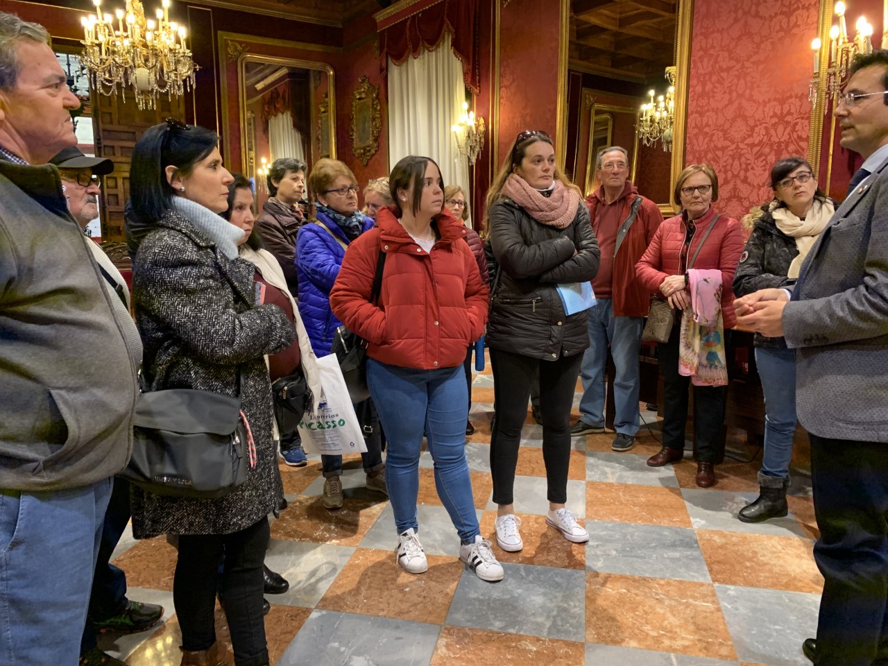 Cuenca denuncia la falta de actuaciones del Ayuntamiento en Casería de Montijo ante los cortes de luz