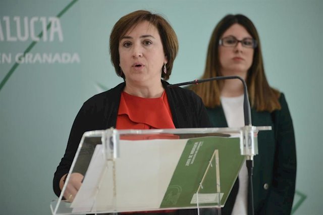 Sandra García reconoce que la Junta «colabora» con el Gobierno pese a que a nivel público está en «permanente oposición»