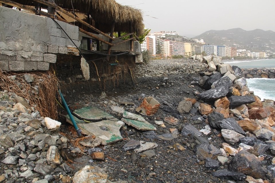 Almuñécar pide a Costas 1,35 millones de euros para corregir los daños en playas del último temporal