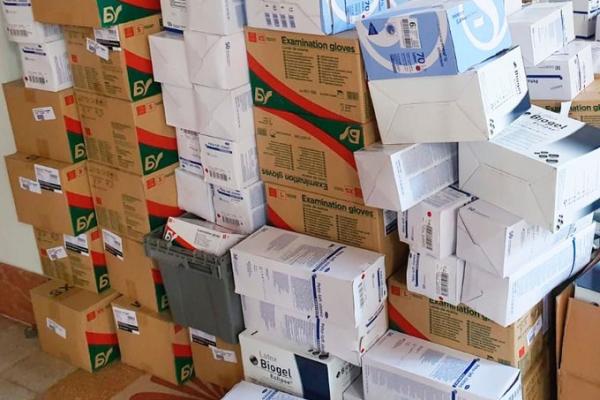 ‘la Caixa’ entrega material sanitario a 40 residencias de ancianos