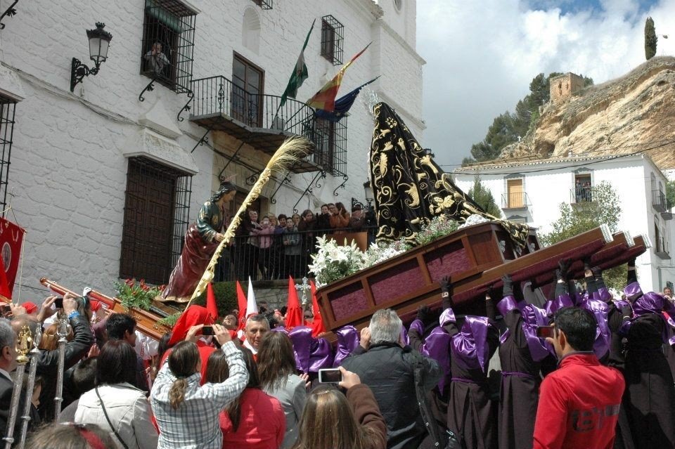 La Fundación CENTRA y el Instituto de Historia Simancas preparan un innovador estudio sobre las cofradías de Granada
