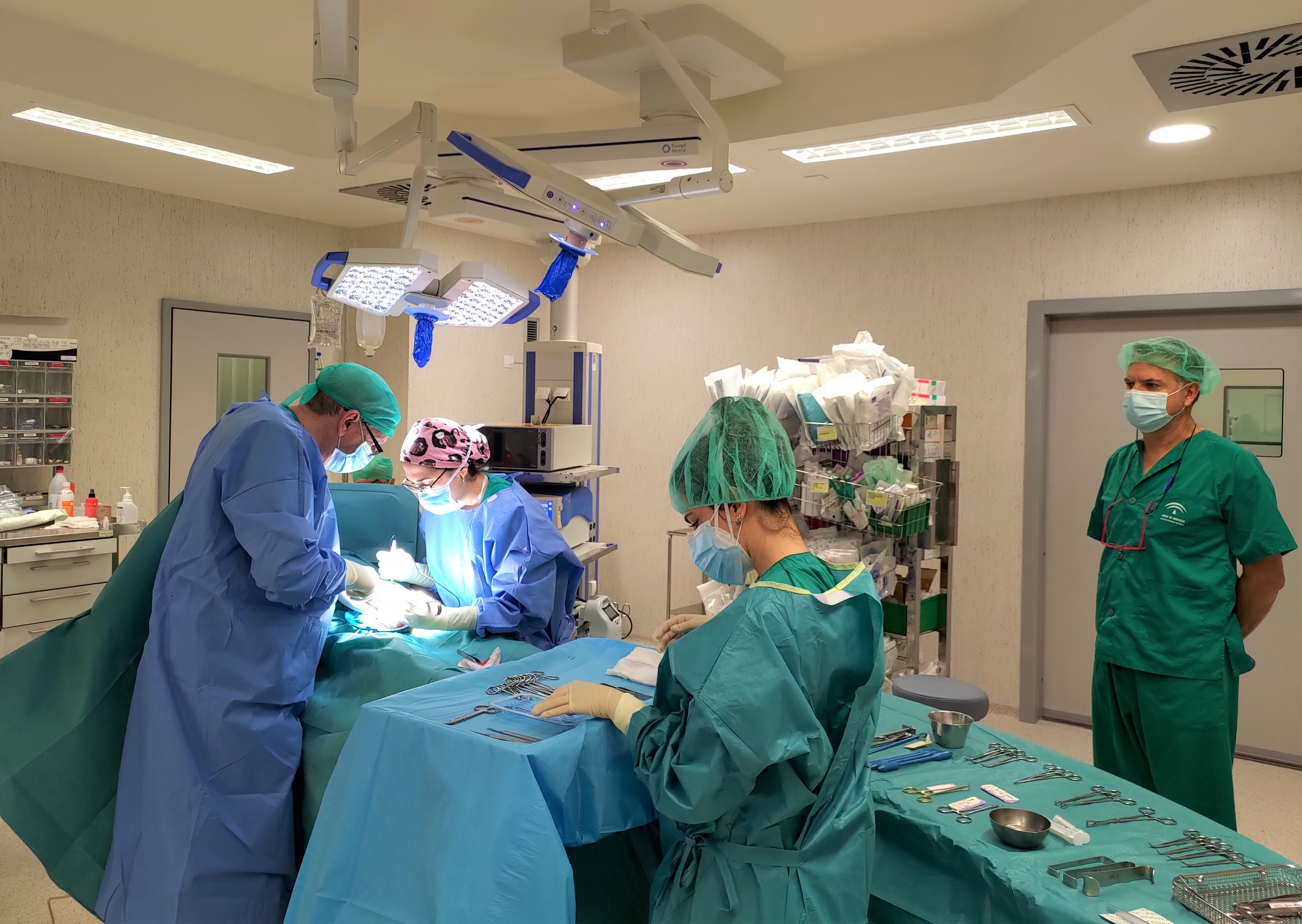 El Clínico recupera ya el 75% de actividad quirúrgica y reanuda las consultas de todas las especialidades