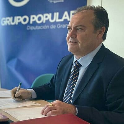 El PP exige a Entrena que «obligue» al portavoz socialista en Lújar a dimitir por supuesto cultivo de droga