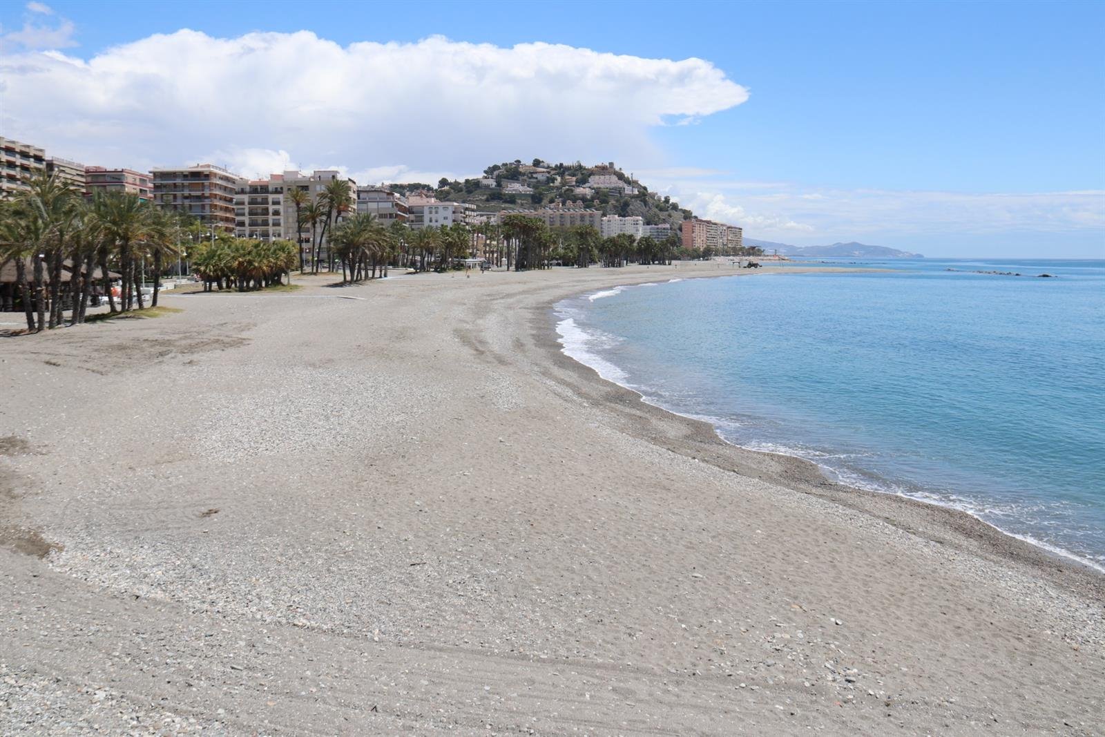El PSOE asegura que la convocatoria de empleo de la Junta para vigilar las playas “ningunea” a los ayuntamientos
