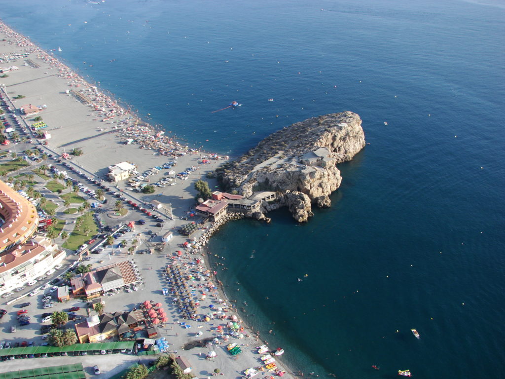 Salobreña fija horarios y un aforo de 19.187 personas para sus playas