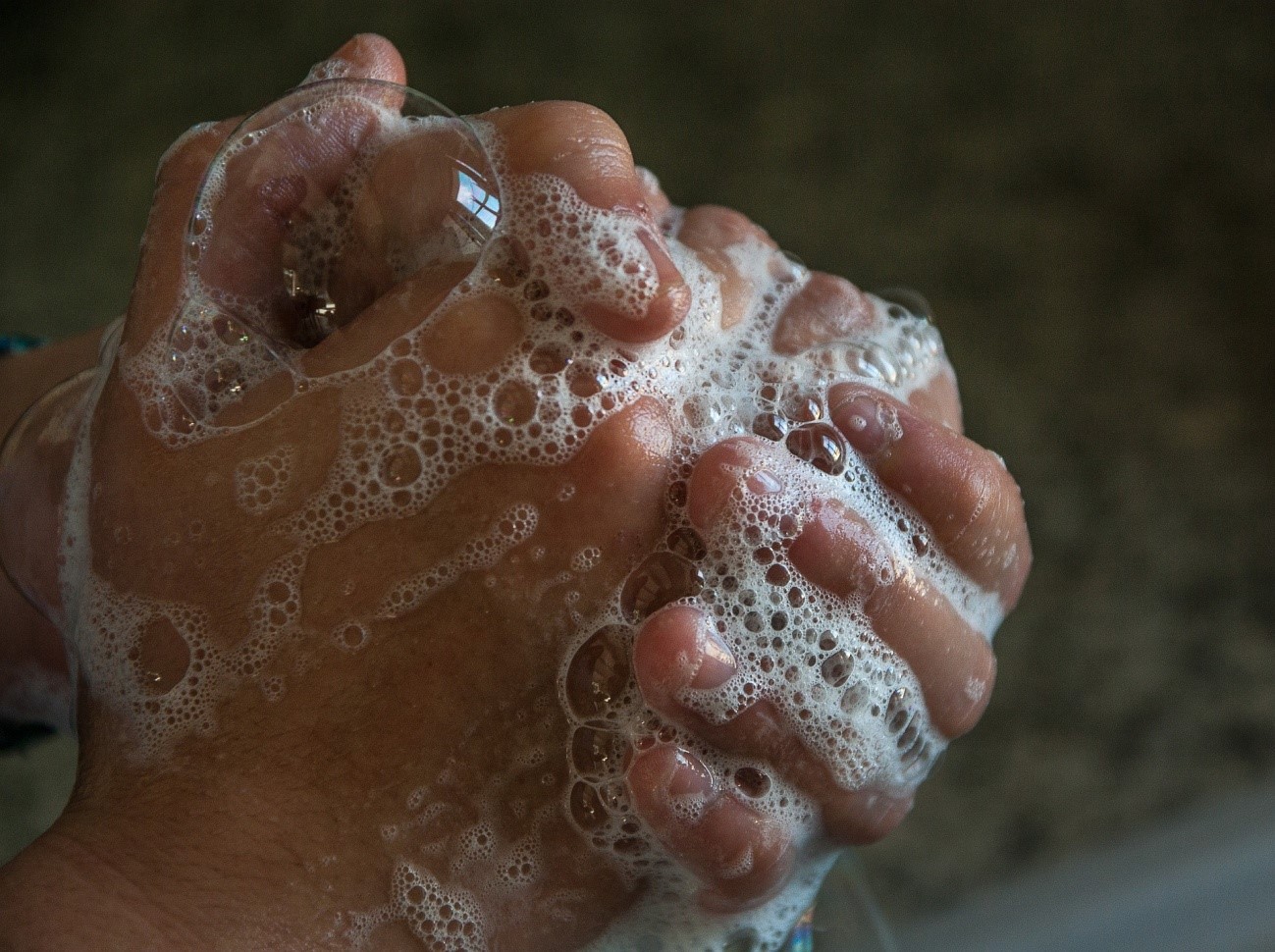 La UGR exporta  a Latinoamérica el modelo de promoción de la higiene de manos en el ámbito sanitario con el Distintivo «Manos Seguras» 