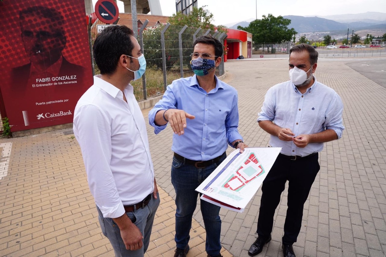 Cuenca pide que el Ayuntamiento ceda Los Cármenes al Granada CF a través de un convenio