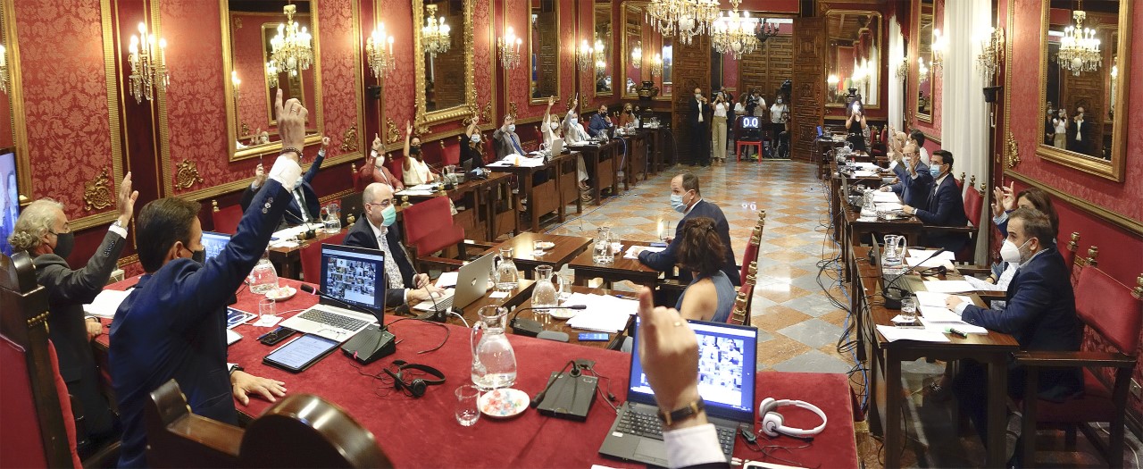 Cinco años después el Ayuntamiento de Granada aprueba su presupuesto municipal
