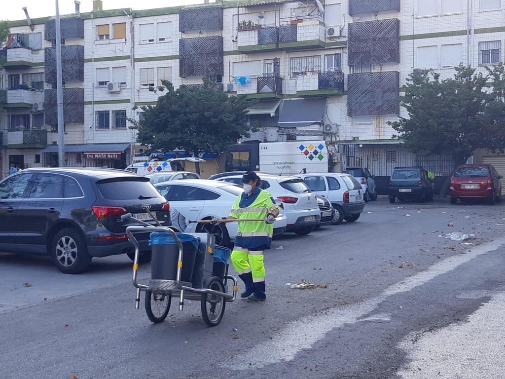 El Ayuntamiento adecenta Rey Badis y Molino Nuevo