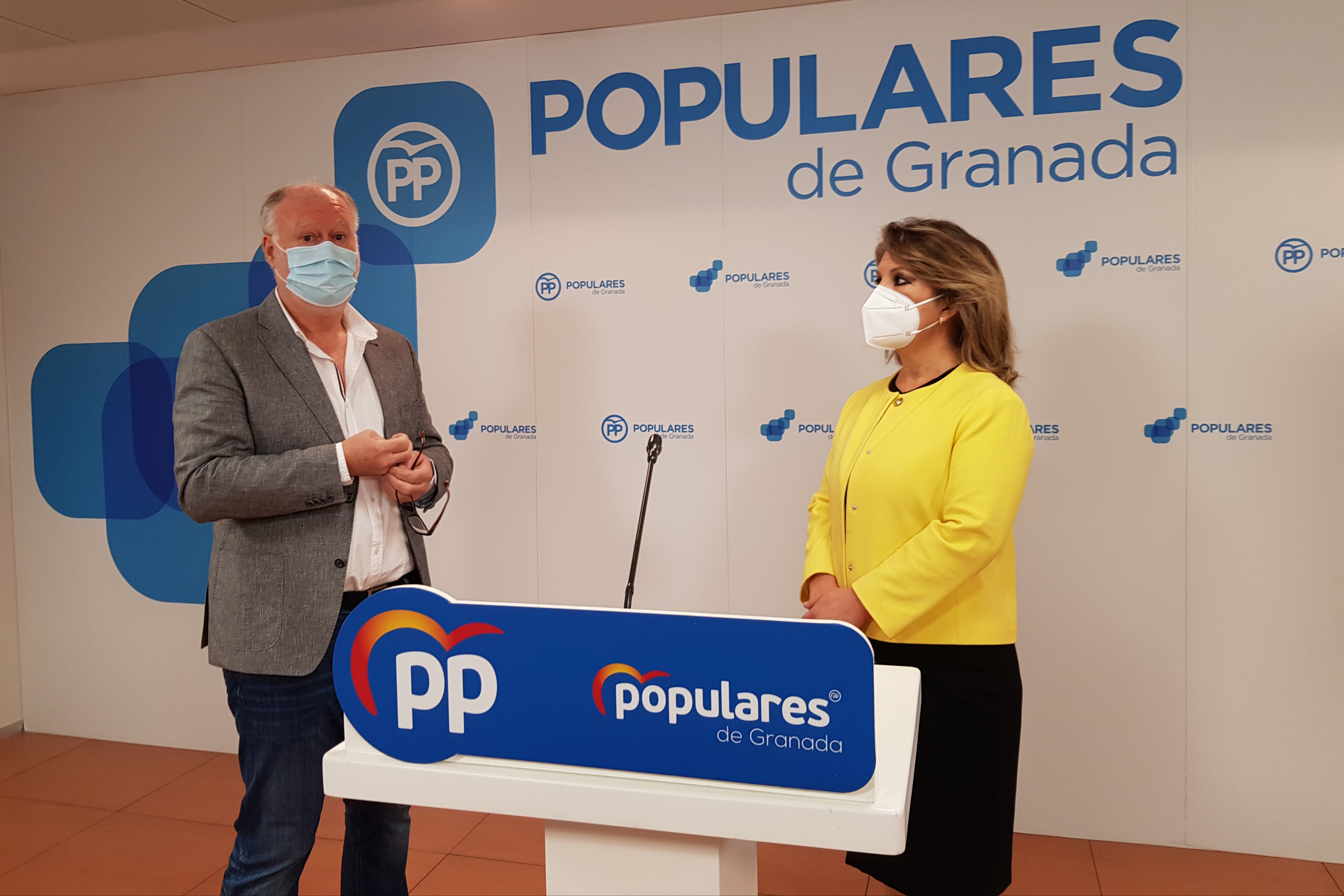 El PP acusa a Entrena de no contestar todas las preguntas que formulan los grupos de la oposición