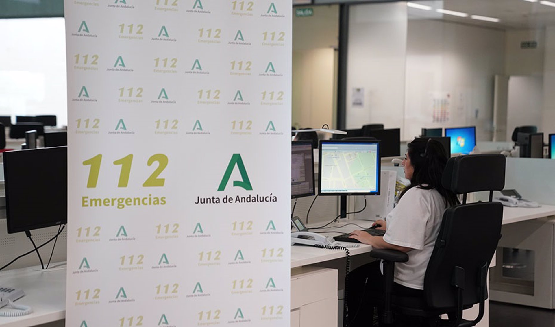 El servicio Emergencias 112 gestiona un total de 864 incidencias en Granada durante el Puente de Andalucía
