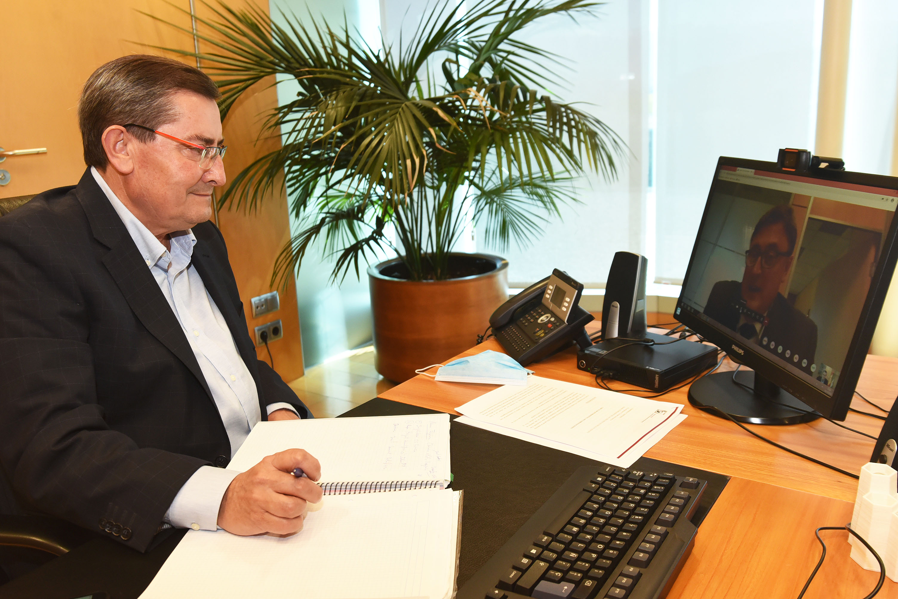 Entrena se reúne con Telefónica para abordar la situación del 5G en la provincia Entrena se reúne con Telefónica para abordar la situación del 5G en la provincia