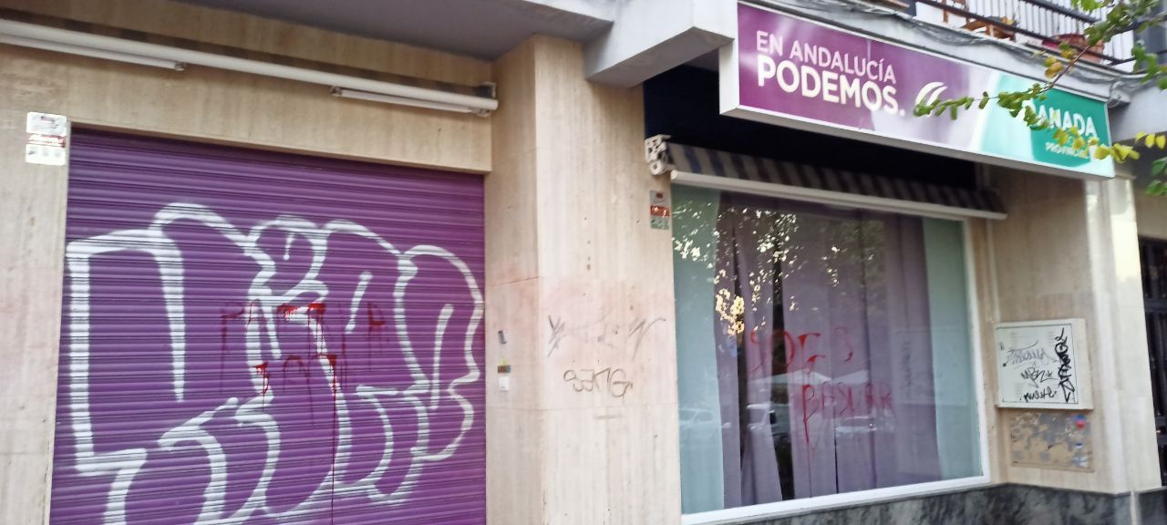 Podemos denuncia pintadas amenazantes en su sede de Granada