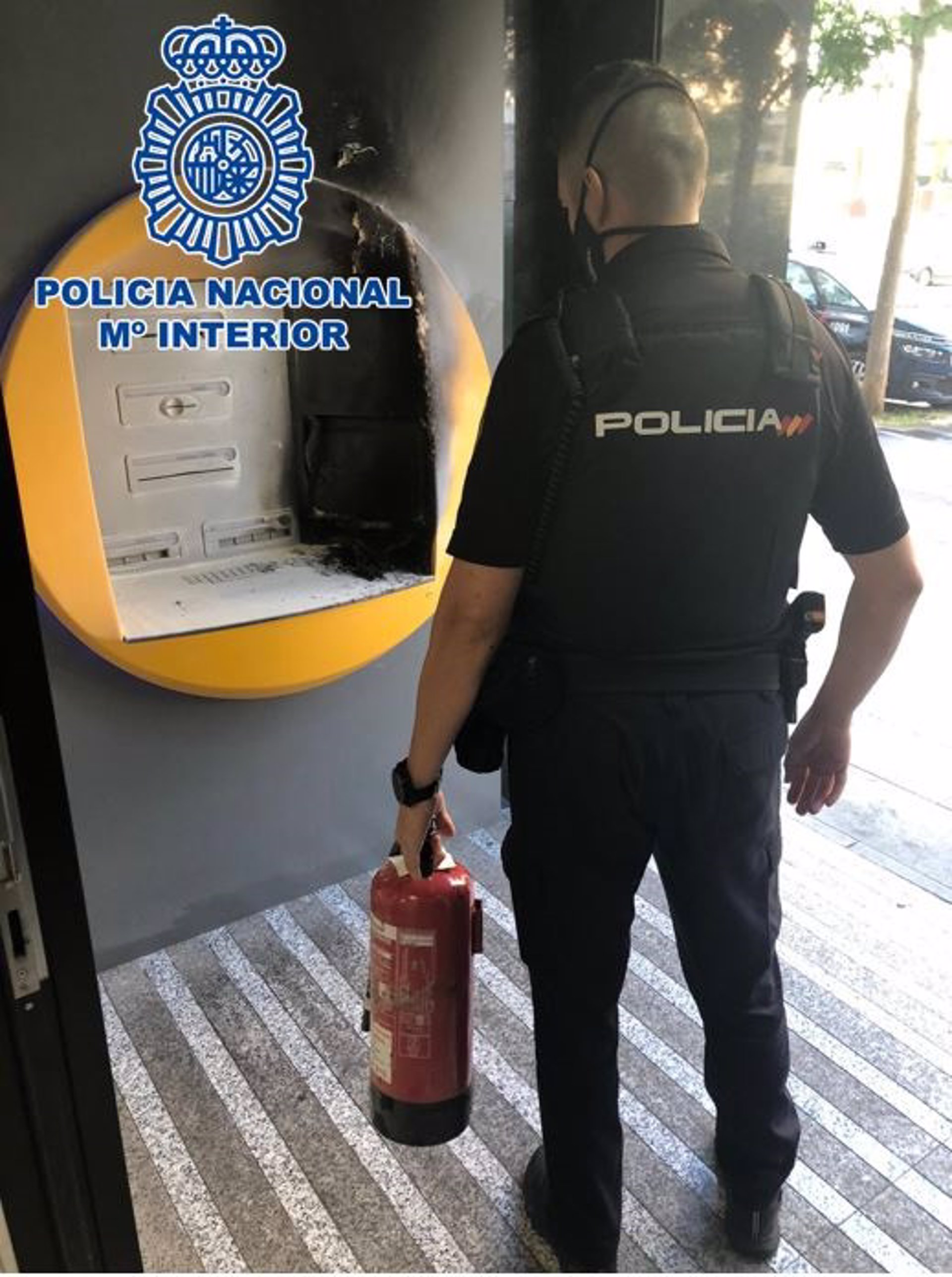 Detenido tras ser sorprendido incendiando un cajero automático en el centro de Granada