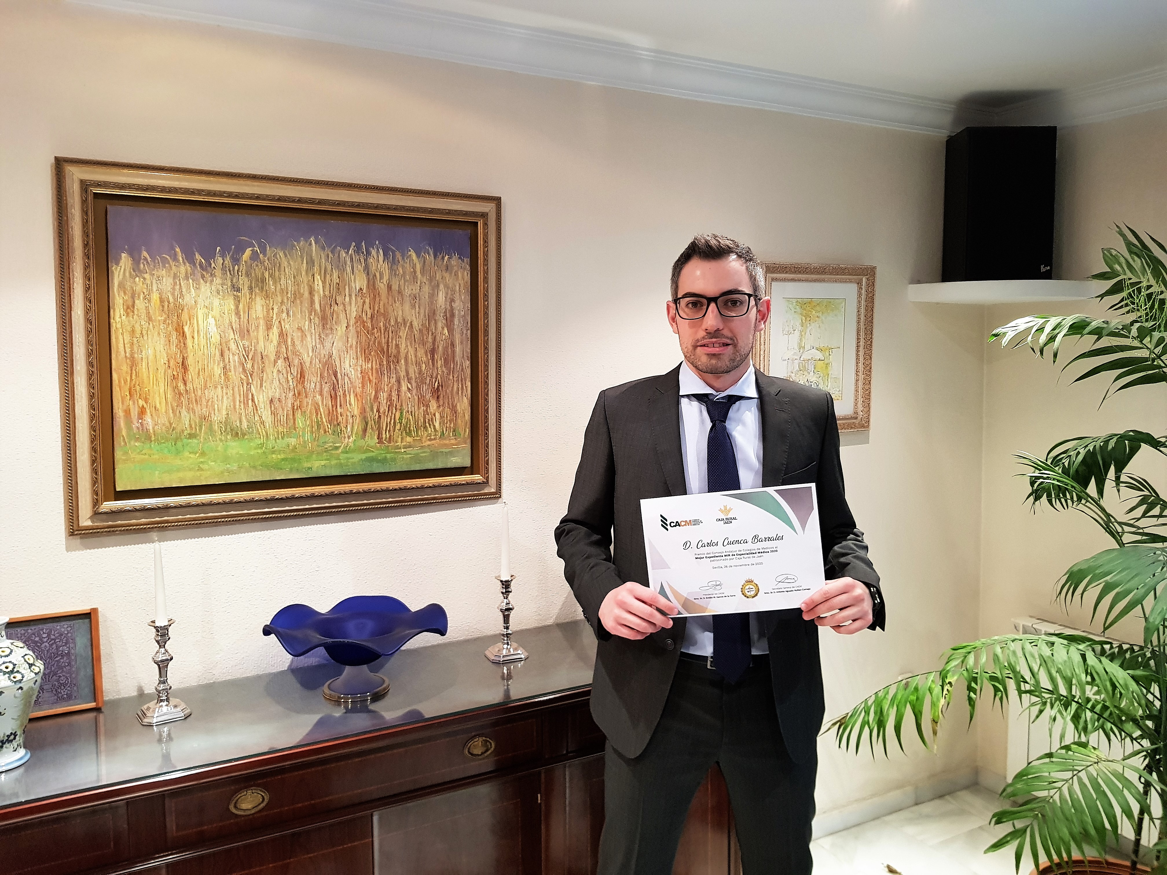 El dermatólogo Carlos Cuenca recibe el premio ‘Mejor expediente MIR de Especialidad Médica 2020’