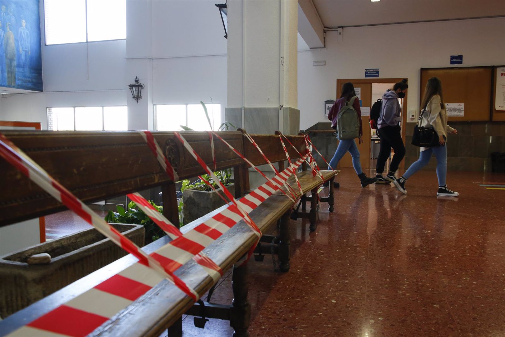 256 personas se presentan en Granada a la prueba de acceso a la Universidad para mayores de 25 y 45 años
