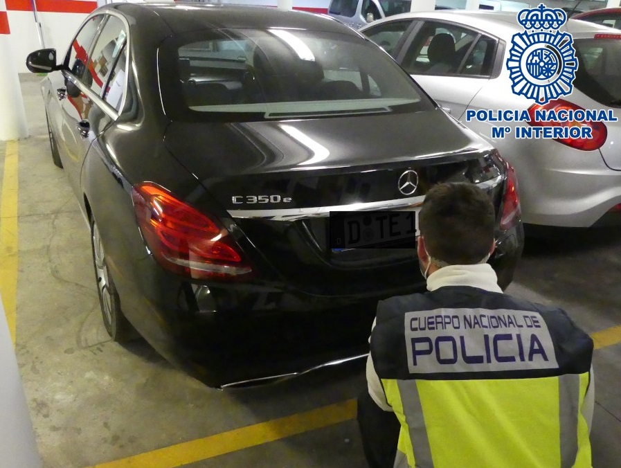 La Policía recupera un vehículo de alta gama que había sido sustraído en Alemania