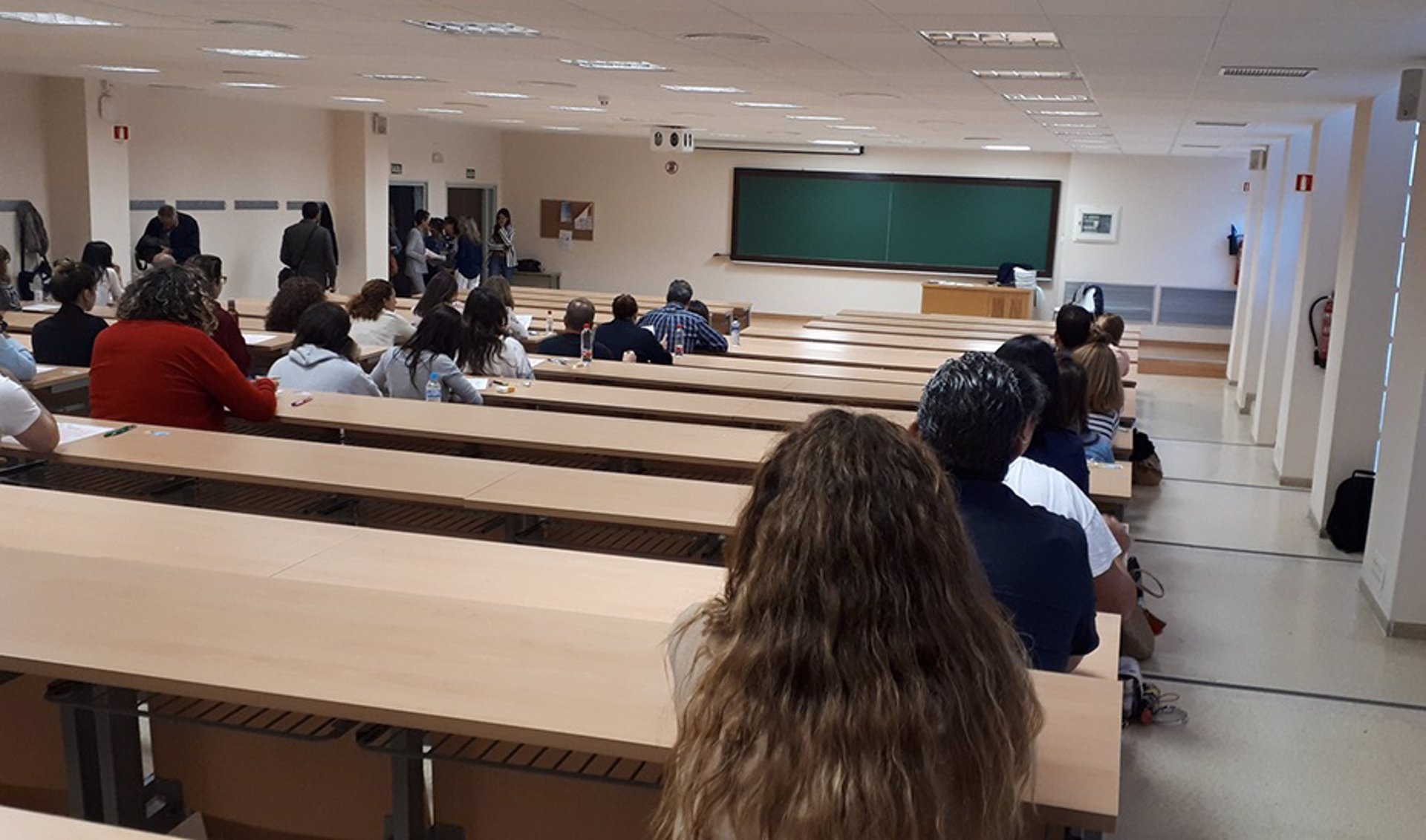 Andalucía limita los exámenes presenciales en oposiciones a la Junta a 10 aspirantes por aula y 50 por sede