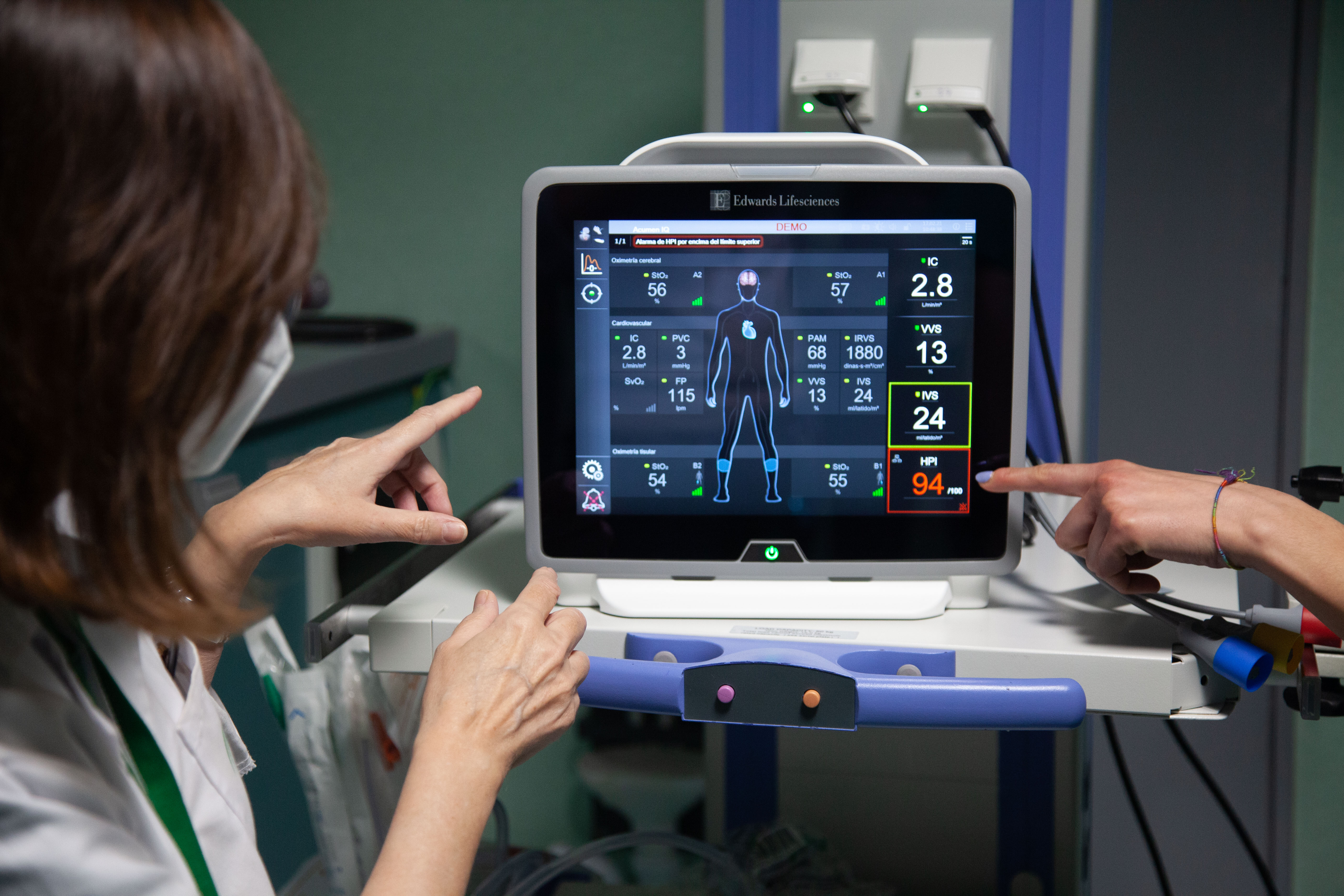 El Clínico incorpora dos dispositivos que mejoran la seguridad del paciente quirúrgico mediante un software 