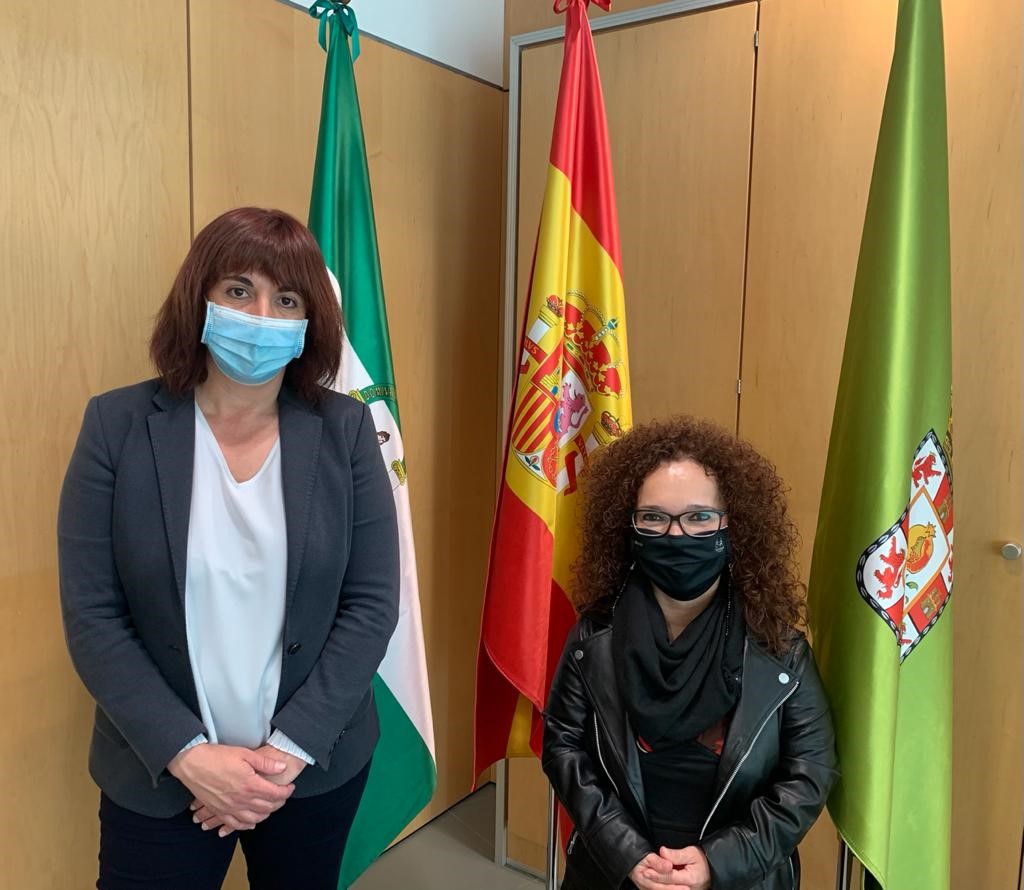 Encuentro entre la diputada de Bienestar Social y la nueva presidenta de CERMI Andalucía