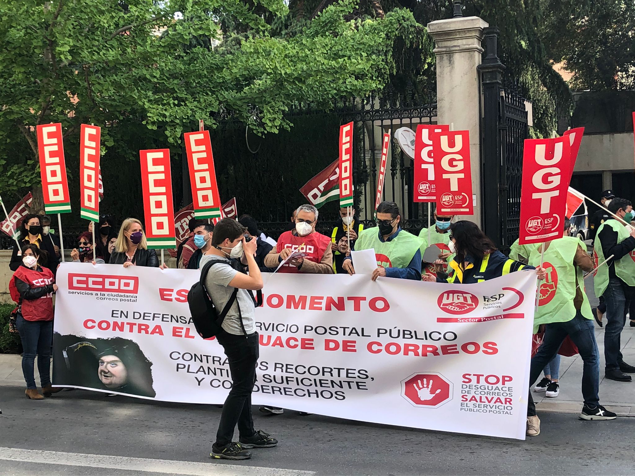 CCOO y UGT denuncian el “desguace” de Correos y piden al Gobierno que incluya a la empresa en la agenda de Recuperación