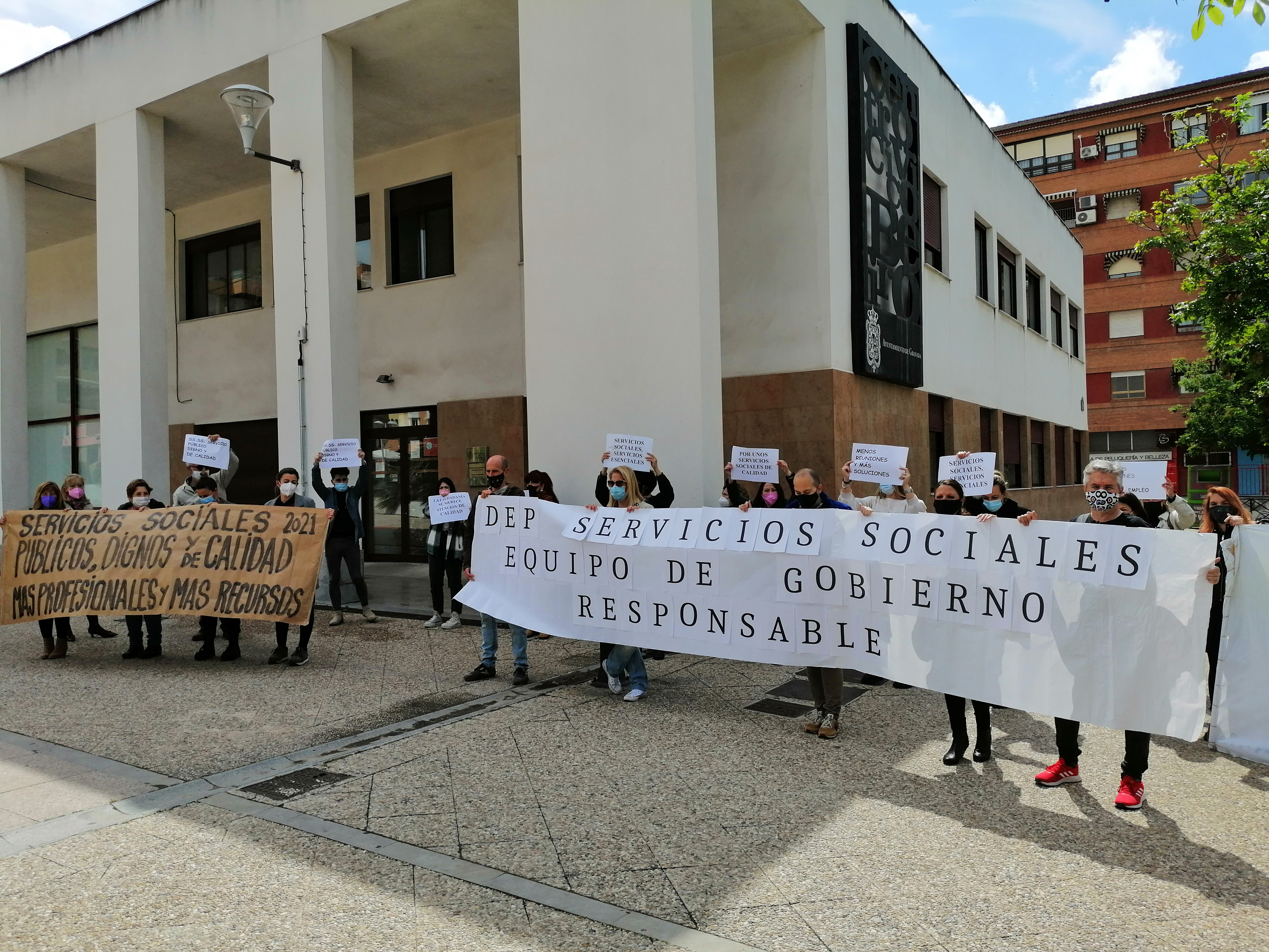 Continúan las protestas de Servicios Sociales del Ayuntamiento de Granada