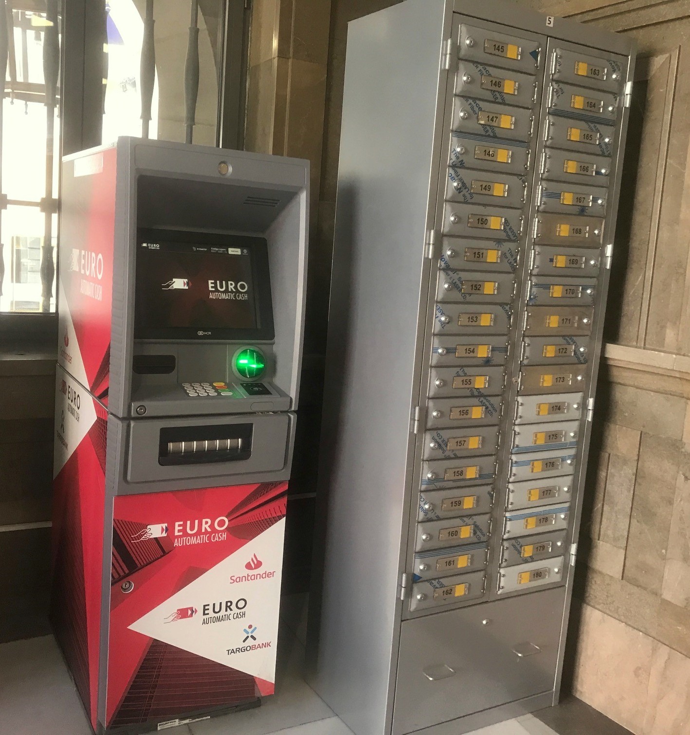 Correos instala cajeros automáticos en 10 oficinas de Andalucía