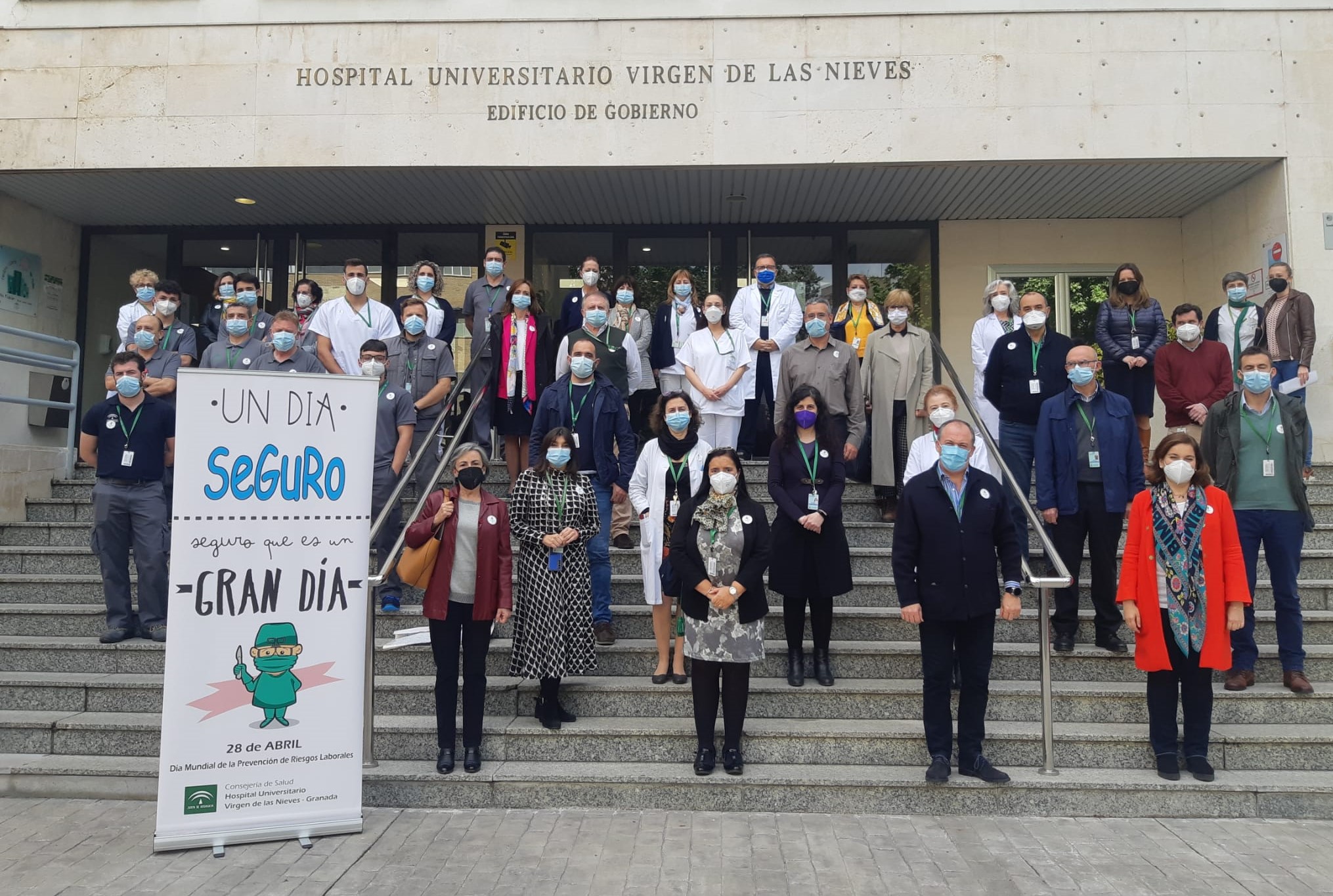 El Hospital Virgen de las Nieves forma a 4.500 profesionales en medidas preventivas ante el Covid19
