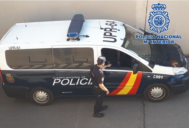 Detenidos dos jóvenes por dos asaltos a viviendas del centro de Granada escalando por el balcón Detenidos dos jóvenes por dos asaltos a viviendas del centro de Granada escalando por el balcón
